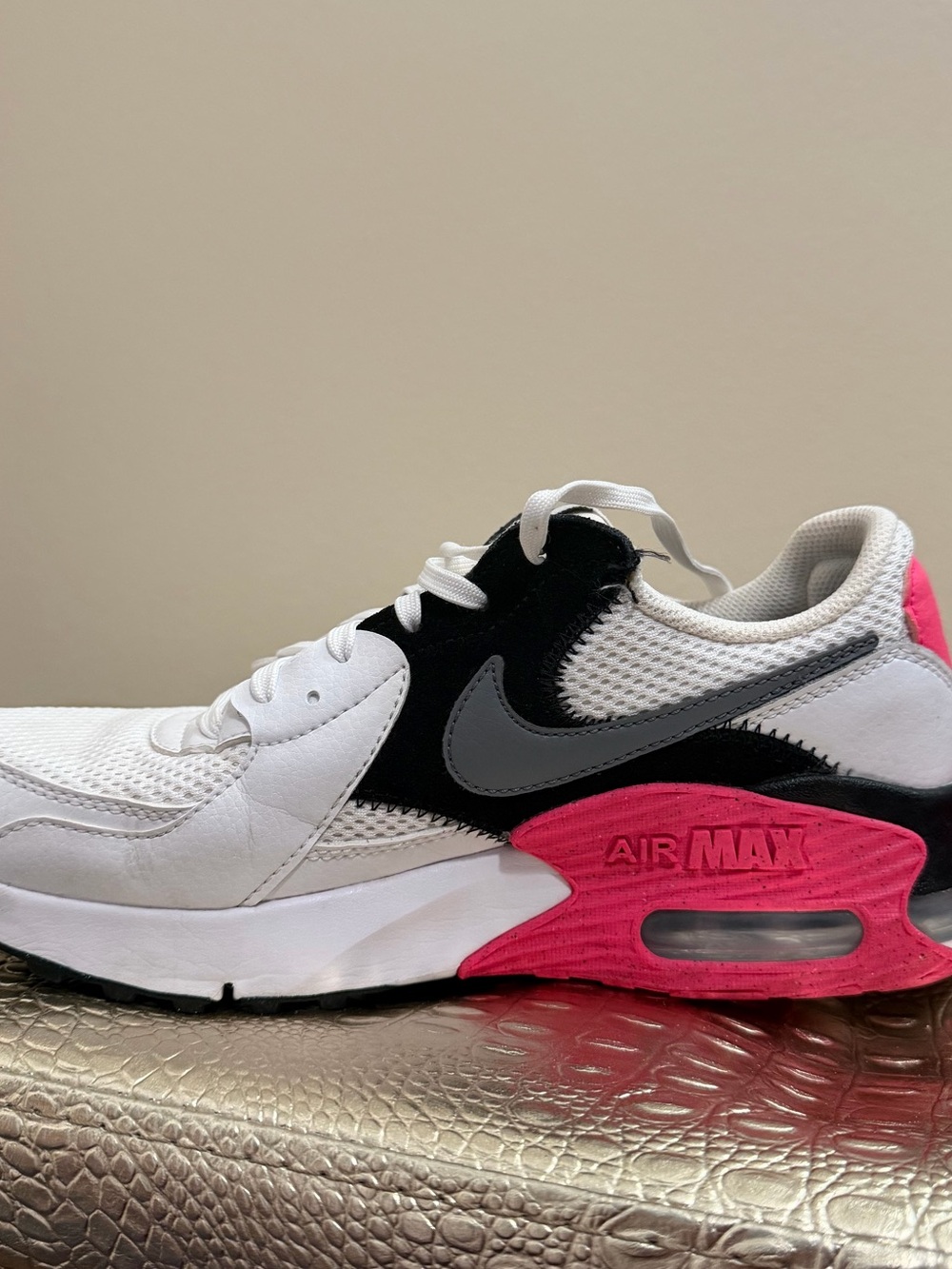 Nike Air Max White Black Gray with Hot Pink Accents Retro Women’s - Picture 4 of 6